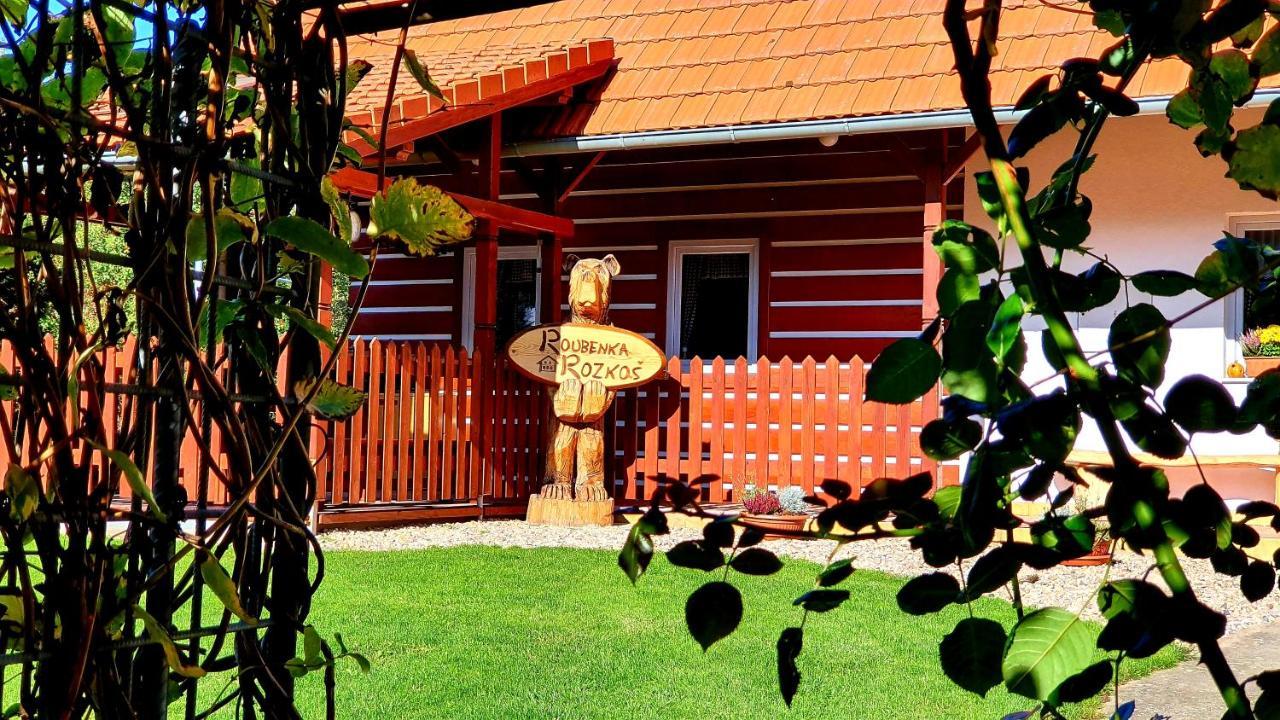 Roubenka Rozkos Villa Nové Město nad Metují Dış mekan fotoğraf